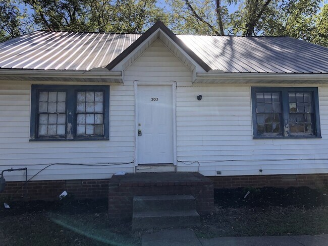 Photo - 303 Bridge Ave