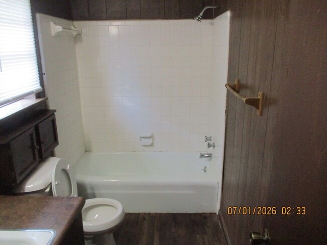 Photo - 1704 W Whitney Ave