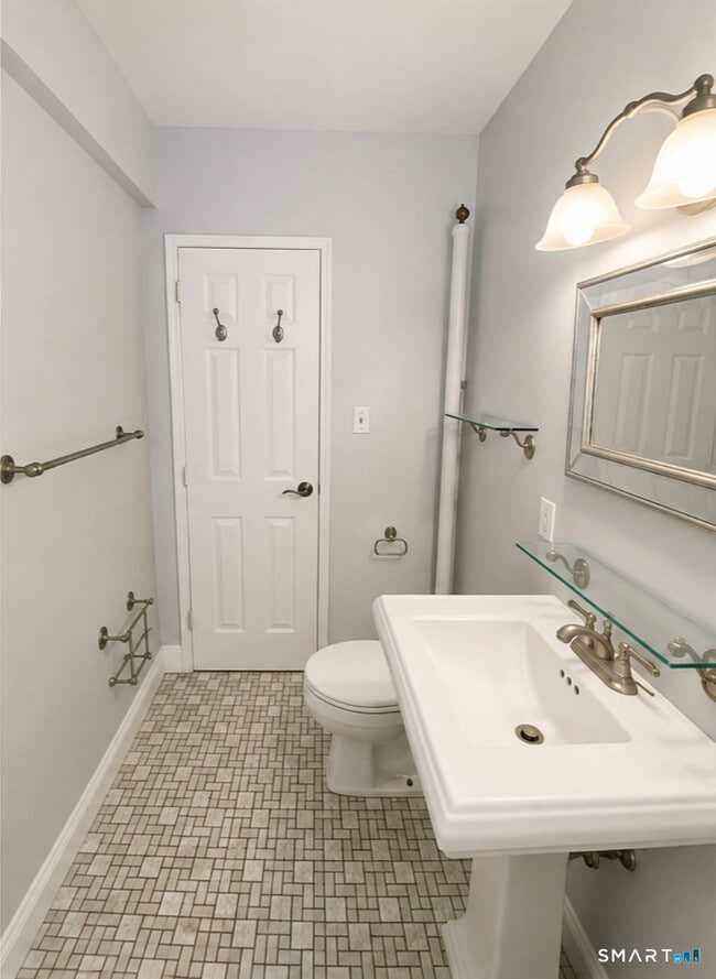 Photo - 45 Maple St Unit 4A