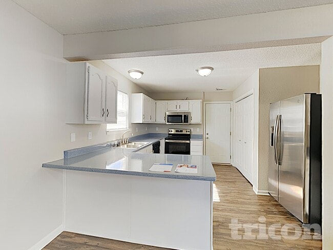 Photo - 7321 Kimble Dr