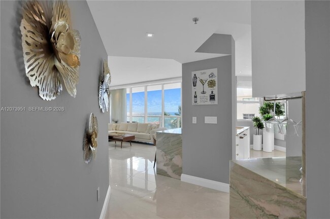 Photo - 4201 Collins Ave Unidad 401