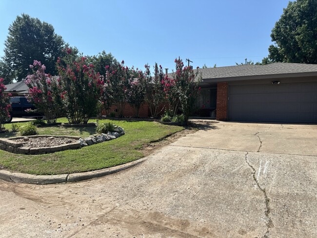 Photo - 2628 Keats Pl