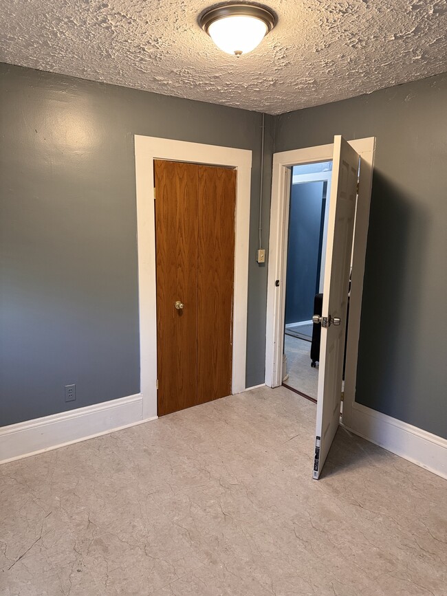 Photo - 18402 Melville Rd Unit UP