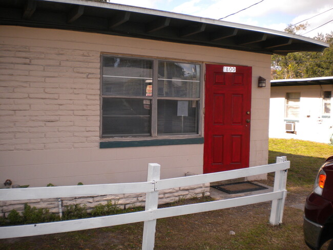 Photo - 1800 S Westmoreland Dr Apartments Unit 1800