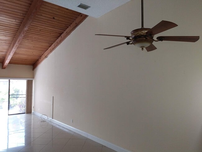 Photo - 2675 S Parkview Dr