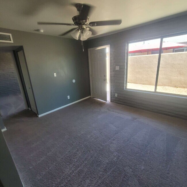 Photo - 2BR/1BA Garden Apartment $999 Osborn/66th St. Unidad 4