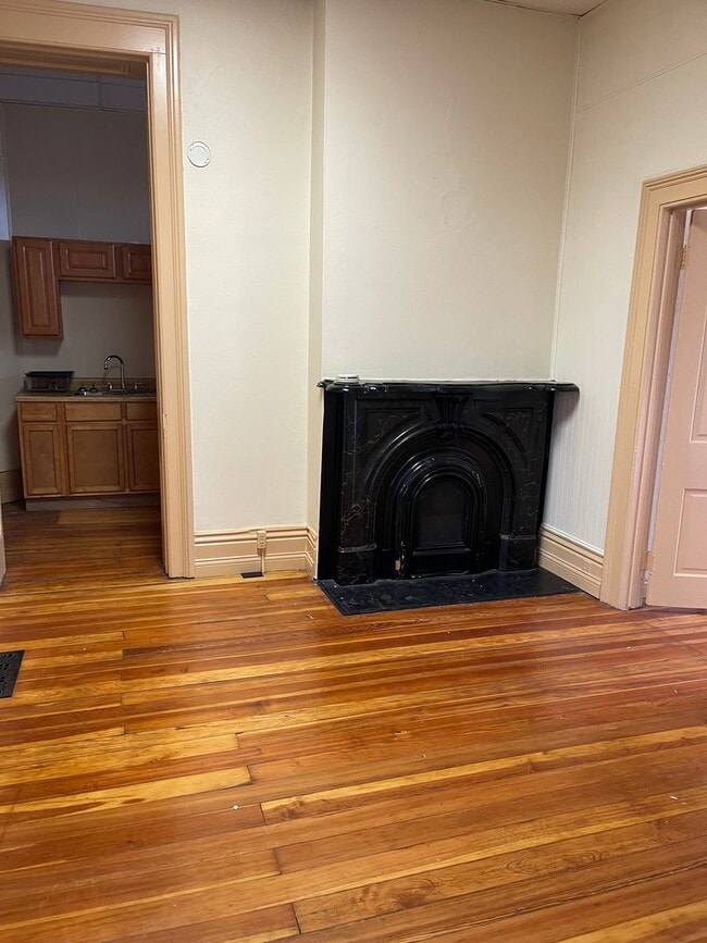 Photo - 204 N Mulberry St Unit 1