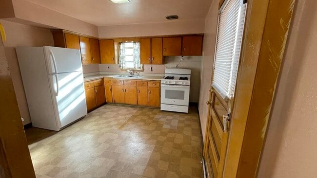 Photo - 4909 N 50th St