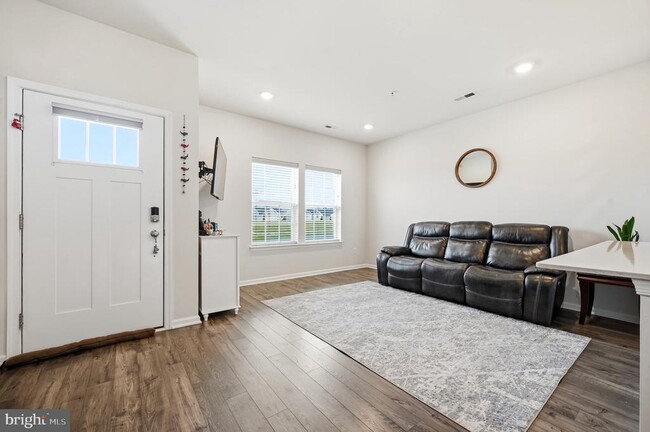 Photo - 189 South Harner Boulevard