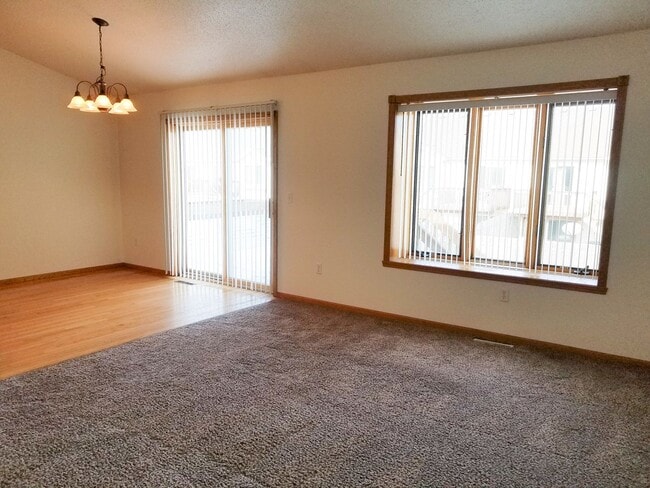 Photo - 1607 51st St SW