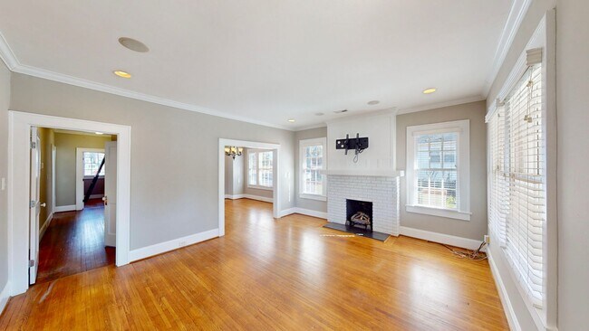 Photo - 2100 Rozzelles Ferry Rd