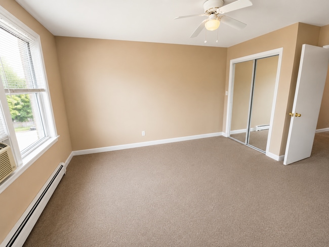 Photo - 639 Willis Ave Unit Apartment 2