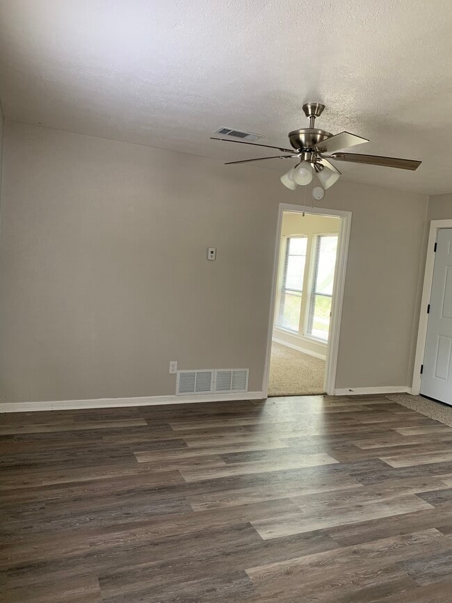 Photo - 1312 W Avenue D