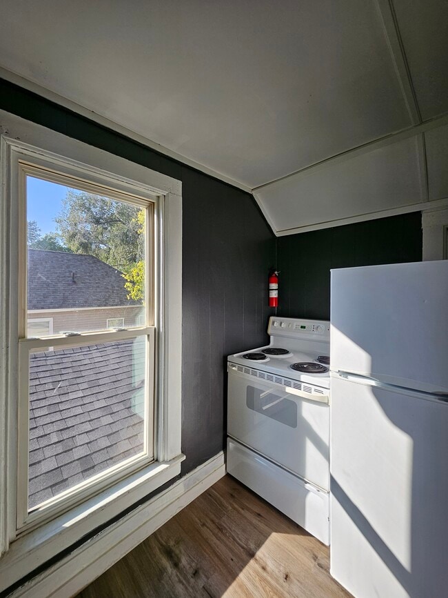 Photo - 311 S 3rd St