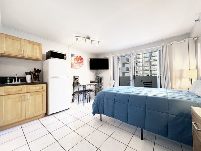 Building Photo - Furnished Waikiki Studio with A/C Unit 1205 Rental