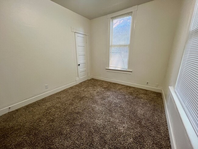 Photo - 1044 Lincoln St