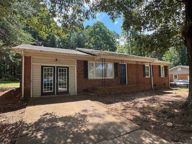 Building Photo - Available to Show Rental