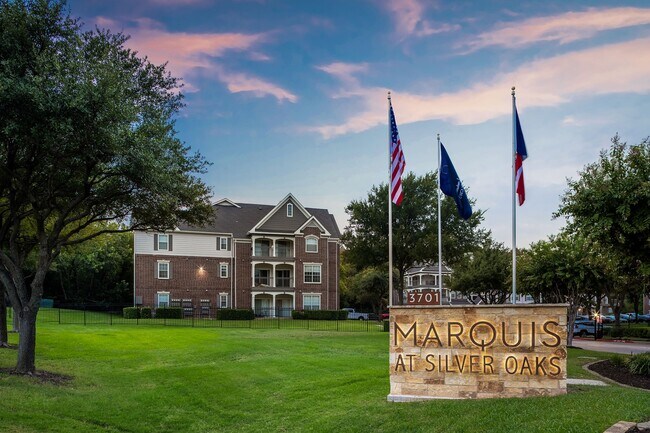 Marquis at Silver Oaks