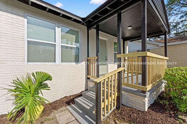 Photo - 3 bed/1 bath home in Grand Park