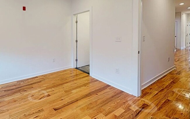 Photo - 1642 N Marshall St Unit 3