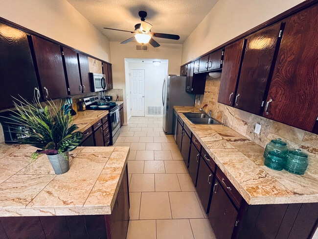 Photo - 2901 W Illinois Ave