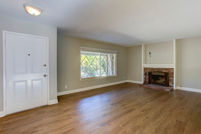 Photo - 1347 Sage Hill Rd