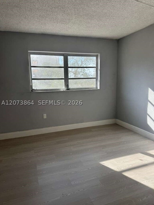 103 W 26th St Unit 103
