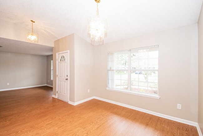Photo - 3138 Haverhill Ct