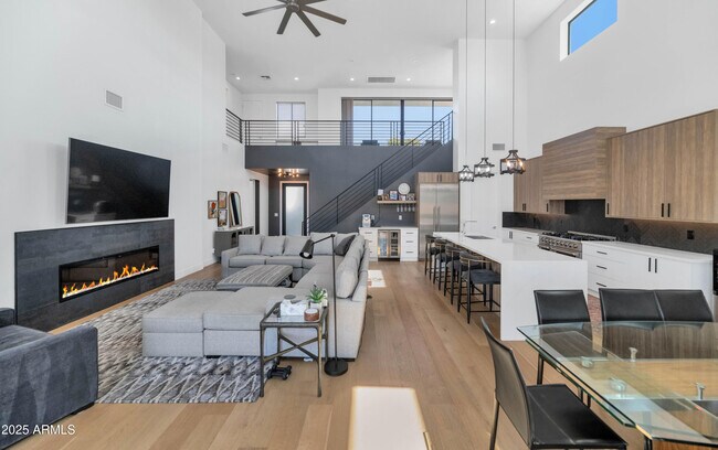 Photo - 4413 E Turney Ave