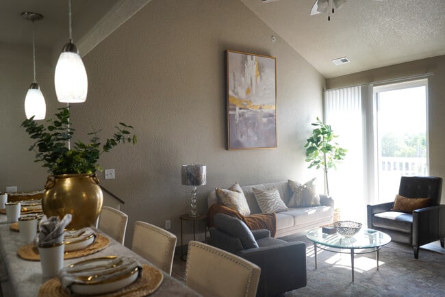 Falcon Ridge Apartments