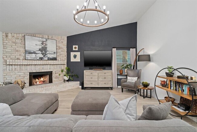 Photo - 20 Yewleaf Rd