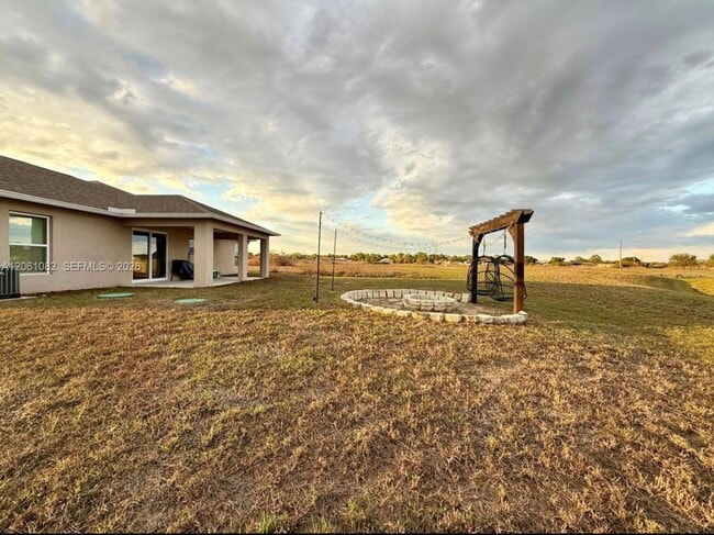 7033 Waldo Cir