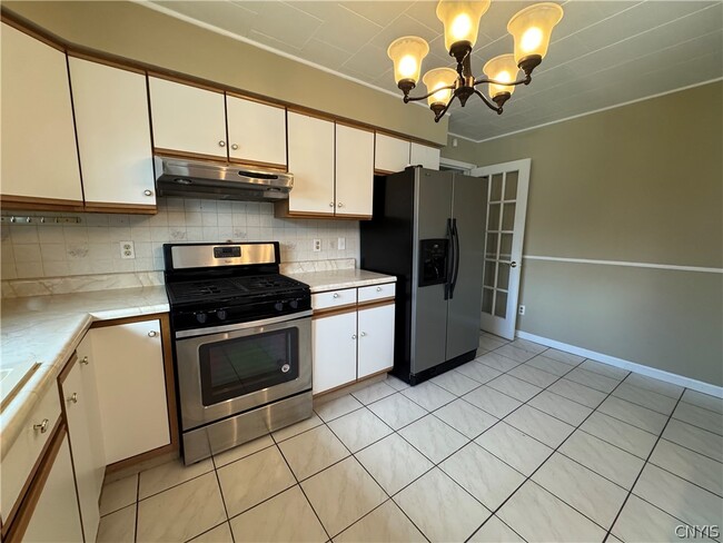 Photo - 5508 Bostwick St