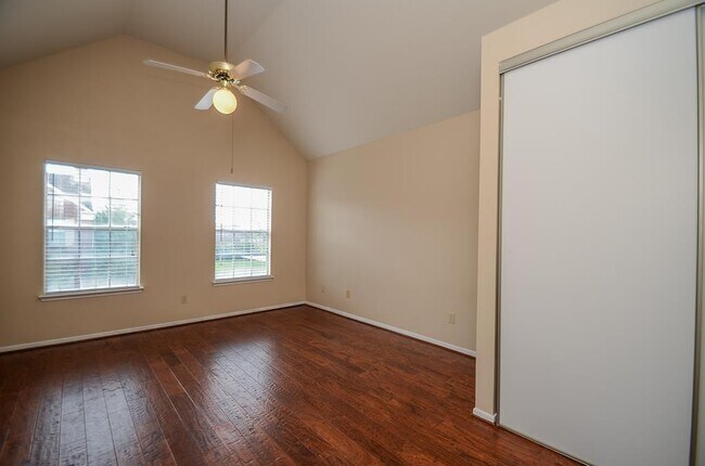 Building Photo - 2930 Grants Lake Blvd Unit 2604