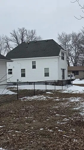 Photo - 233 4th St NW