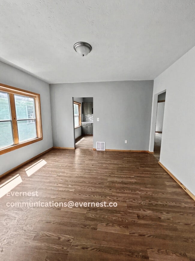 Photo - 10110 Parkgate Ave Unidad 2