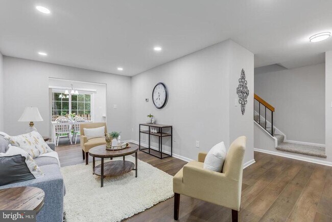 Photo - 2256 Gunsmith Square