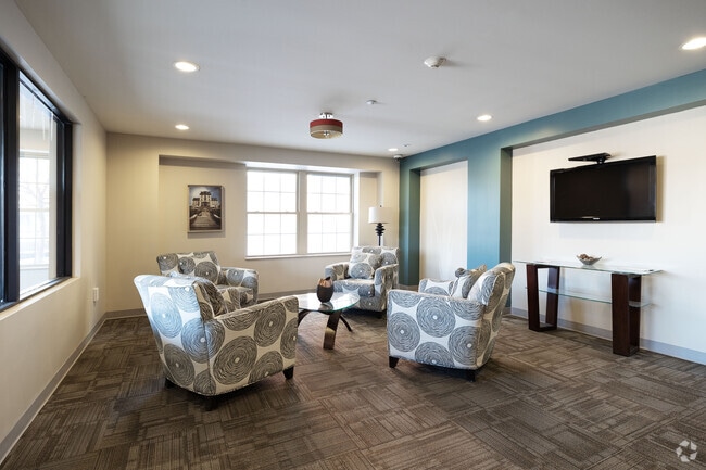 Lobby - College Suites at City Station South