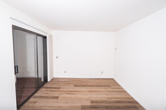 Photo - South Frampton Apartments