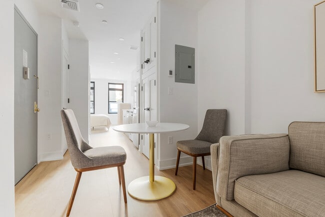 Photo - 307 W 39th St Unit FL2-ID2110