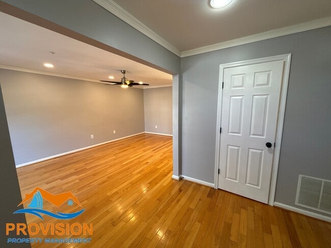 Photo - 2021 Compton Ct