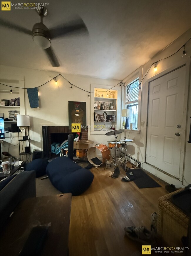 Photo - 589 Beacon St Unidad B