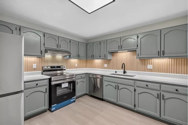 Photo - 2101 Chateau Ct Unit 106