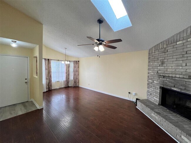 Photo - 16202 Edgerly Ct