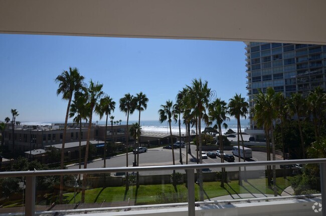 Building Photo - 2 Bedroom 2 Bath Ocean View. Rental