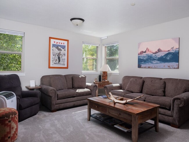 Photo - 7552 Mountain Laurel Dr