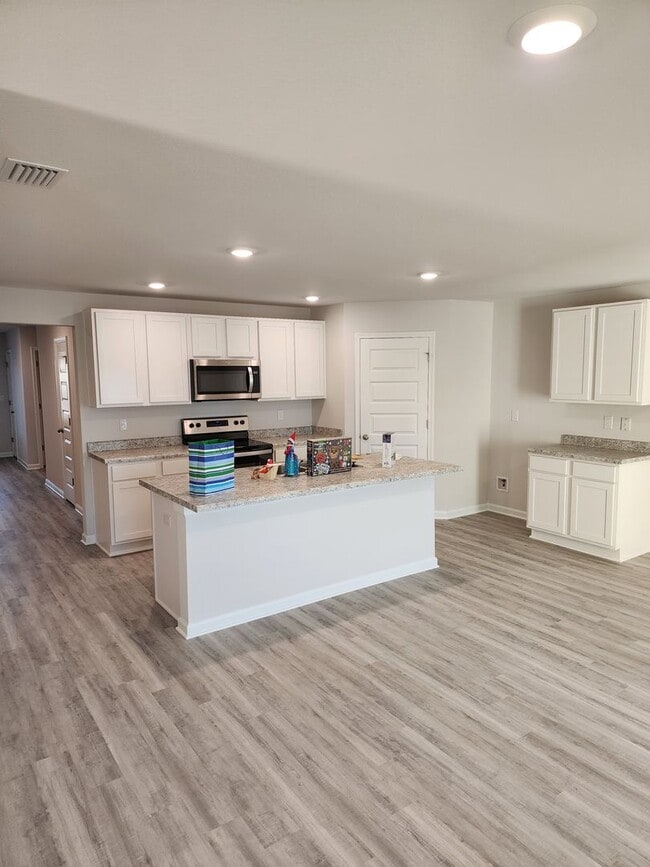 Photo - 6541 Slabinski Ln