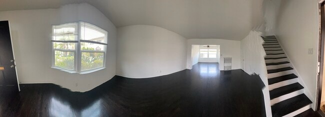 2106 Delaware Ave