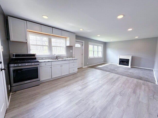 Photo - Newly Rehabbed Cozy 2BR Home Near Downtown Columbus – Modern Updates for Only $1,249