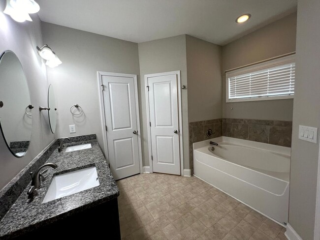 Photo - 198 Meherrin Lp